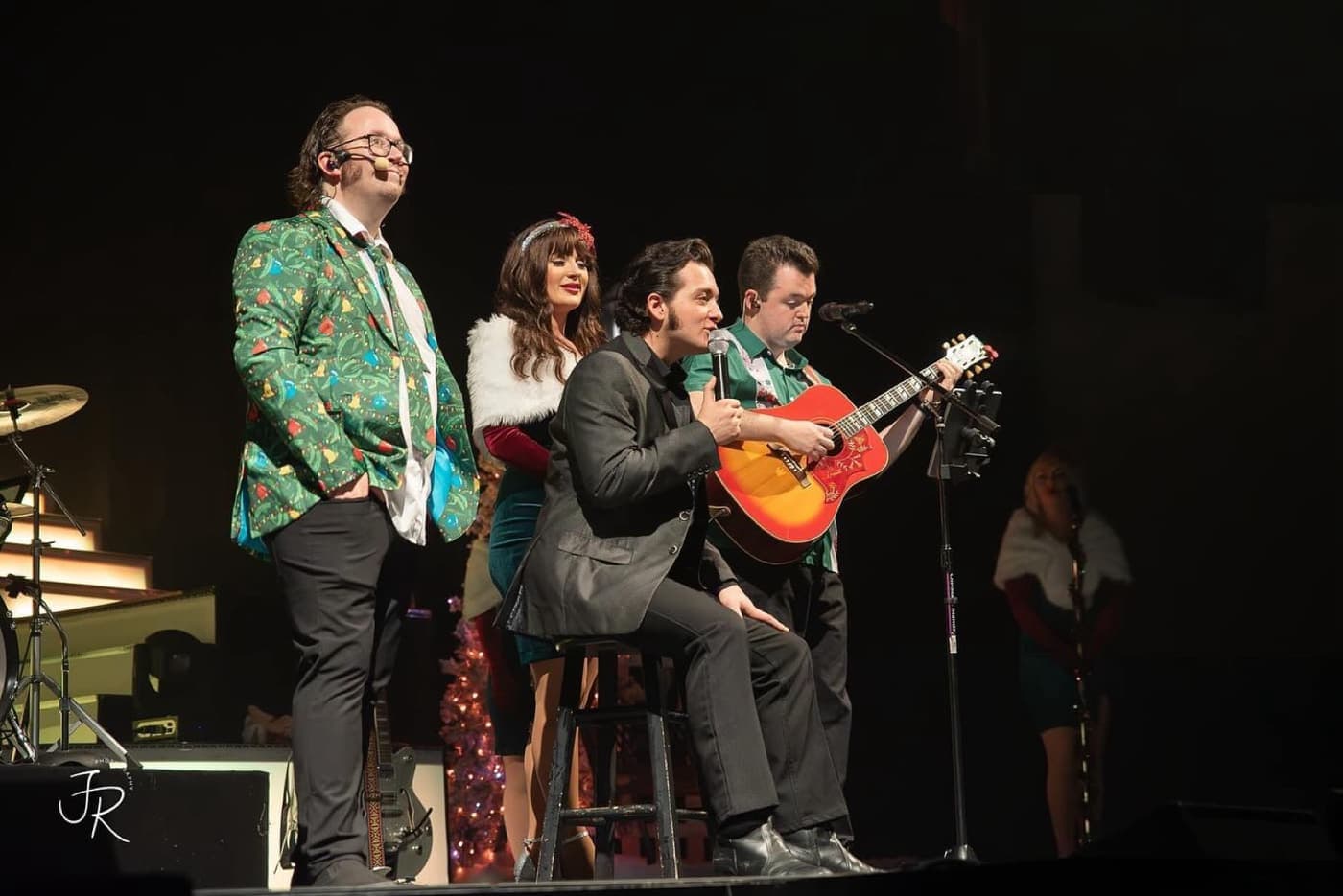 Matthew Boyce's Retro Christmas cast on stage at The Showroom at Branson Meadows in Branson